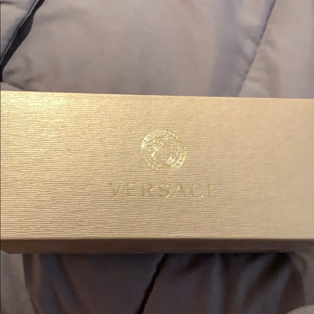 Sunglasses - Picture 2 of 4